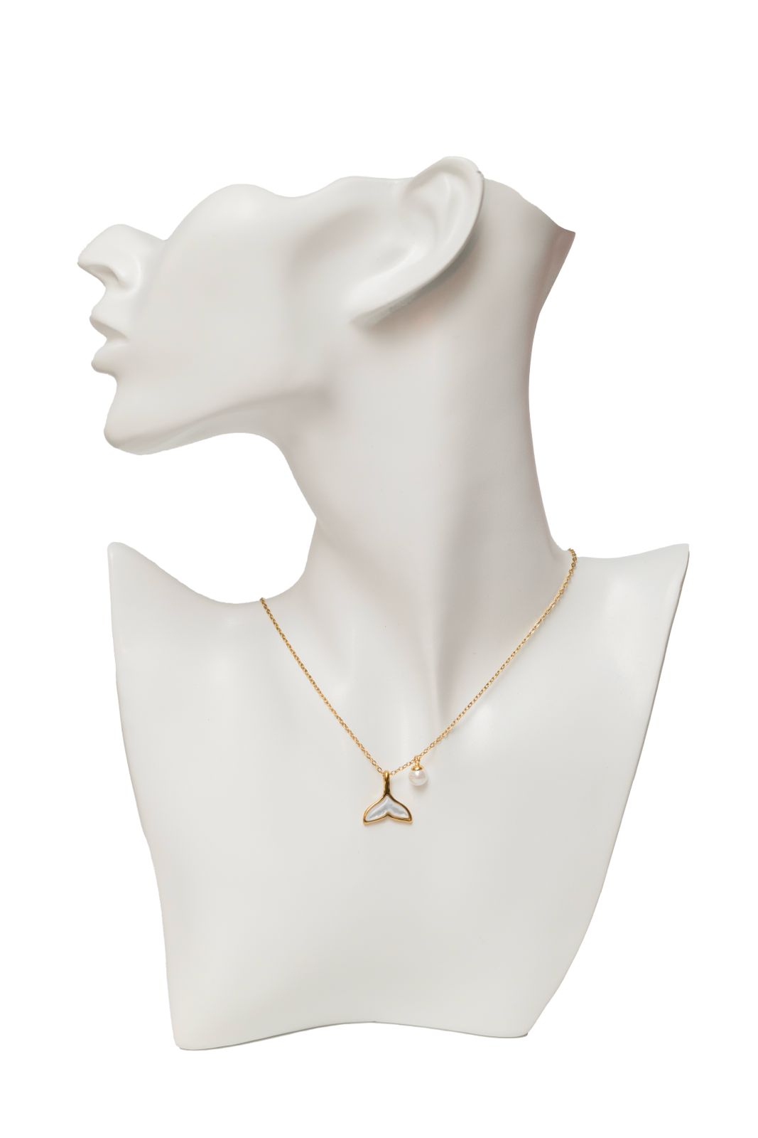 loly mermaid necklace