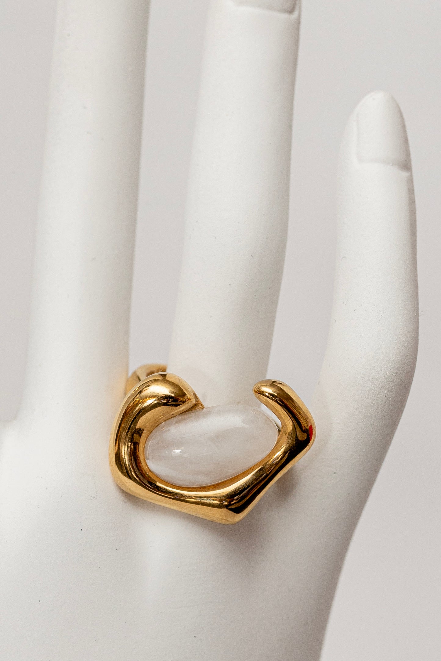 shiny ring