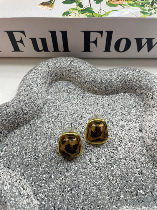 Tiger square earrings