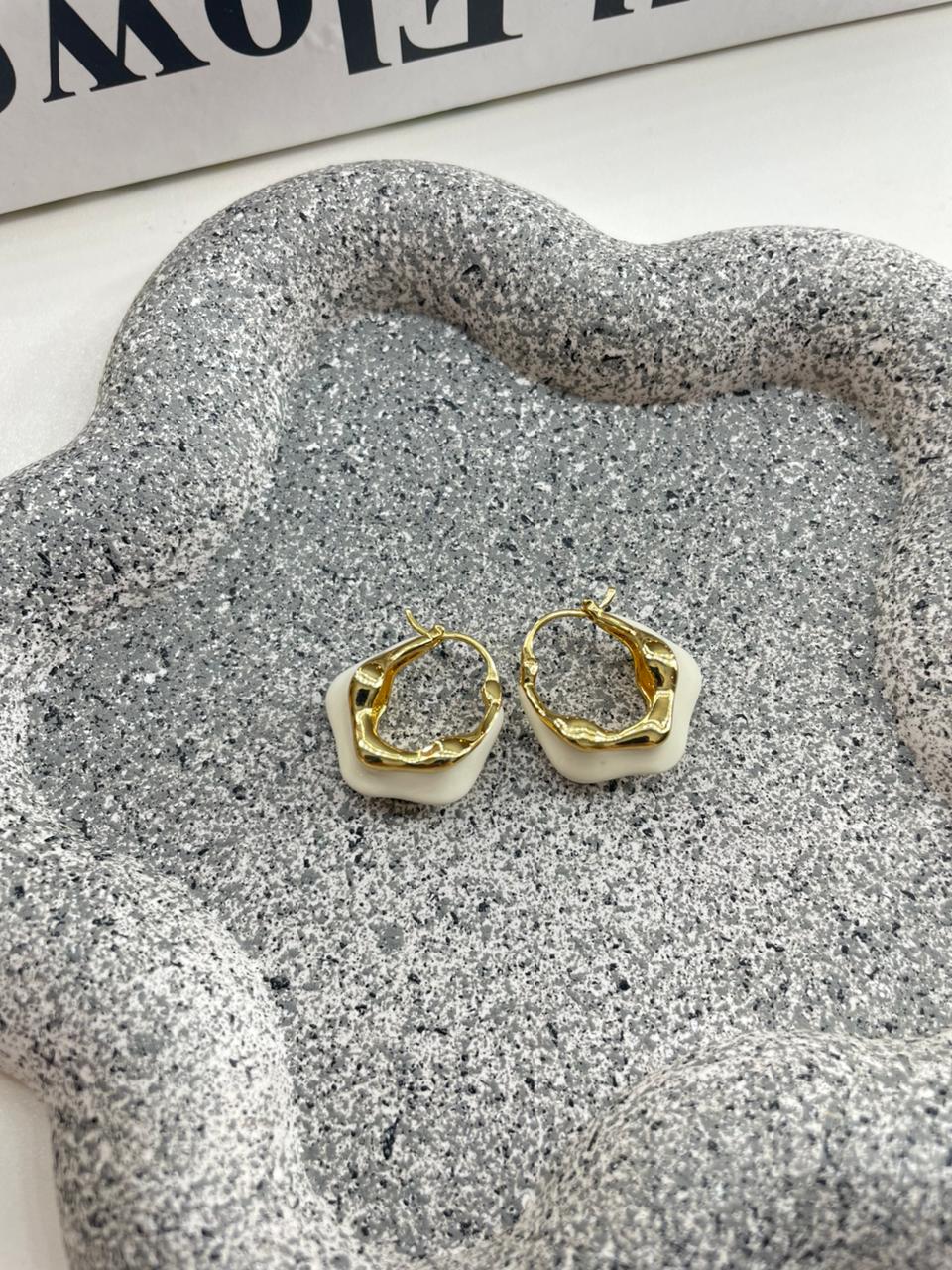 Stone gold earrings