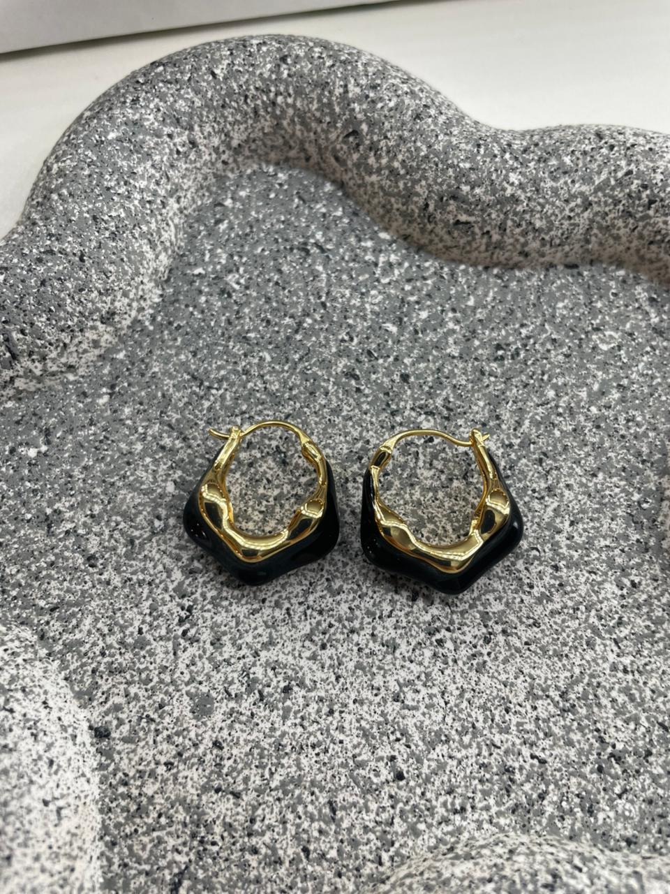 Stone gold earrings